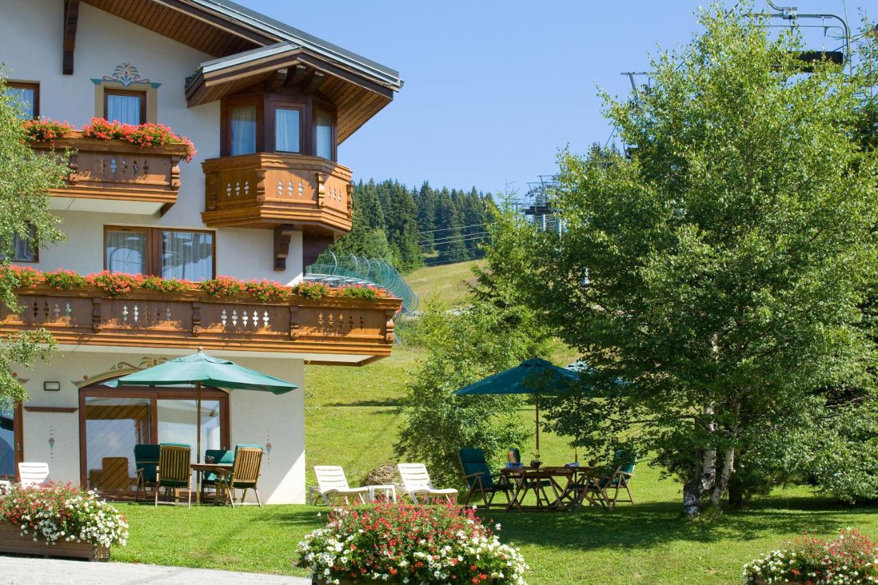 Le Calgary Hotel Les Saisies Exterior photo
